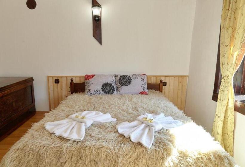 Пансион Guesthouse Vazrozhdenski Kashti