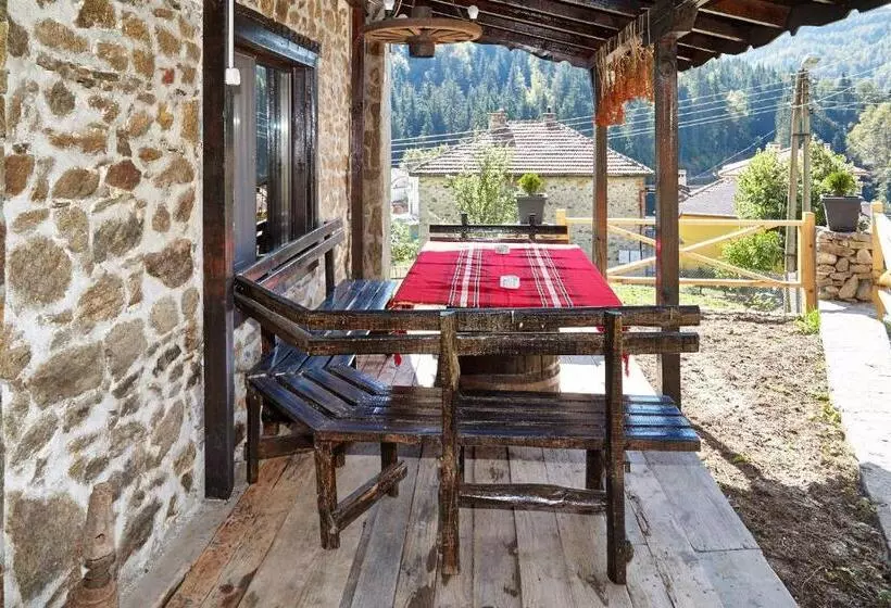 پانسیون Guesthouse Vazrozhdenski Kashti