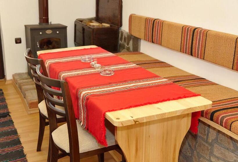 Пансион Guesthouse Vazrozhdenski Kashti