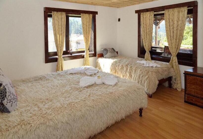 Пансион Guesthouse Vazrozhdenski Kashti