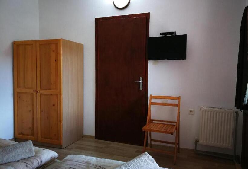 Пансион The White House