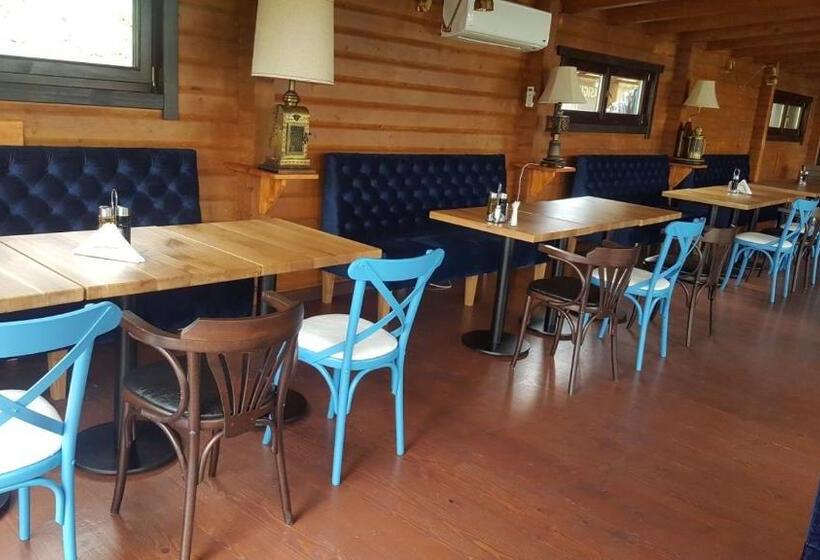 استراحتگاه Lifeharbour Limanu