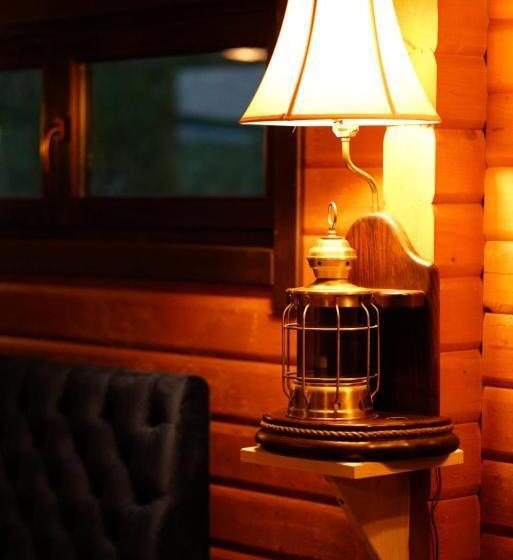 استراحتگاه Lifeharbour Limanu