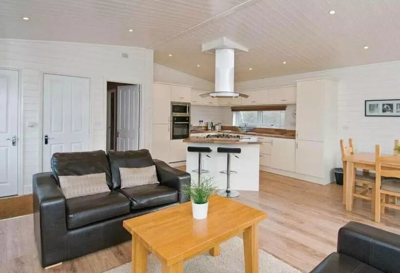 Lomakeskus Warren Lodges