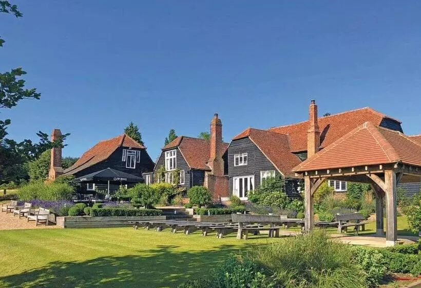 Lomakeskus Warren Lodges