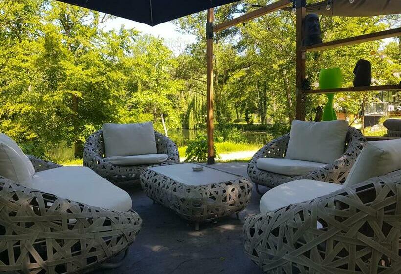 בית מלון כפרי Domaine De La Résidence Hôtel, Spa & Restaurant