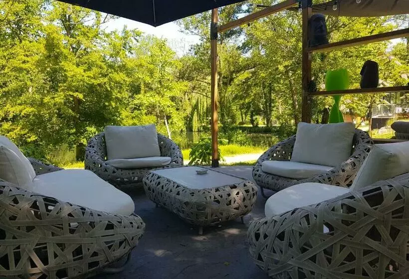 Hotelli Domaine De La Résidence   Hôtel, Spa & Restaurant