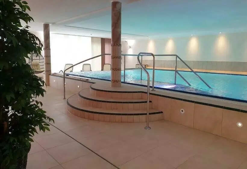 Hotelli Gästehaus Schlossbräu