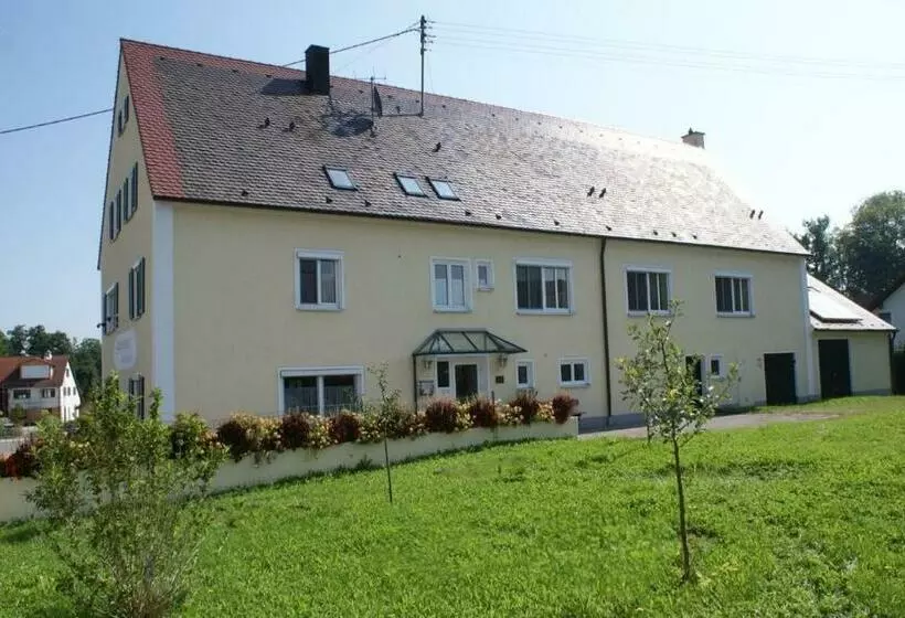 Hotelli Gästehaus Schlossbräu