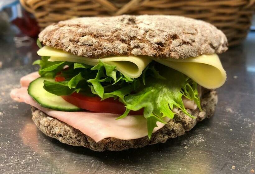 فندق & Hostel Silmu