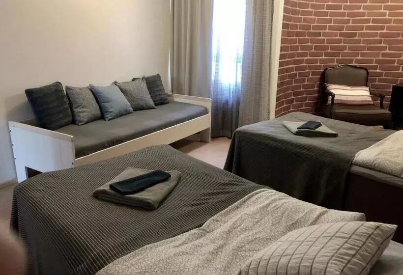 ホテル & Hostel Silmu