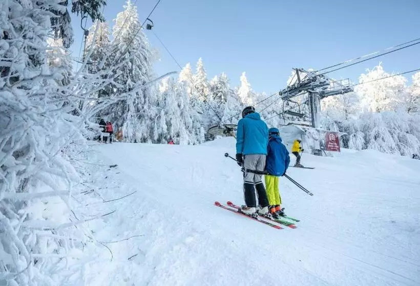 Hotelli Monínec   Depandance Nová Javorka