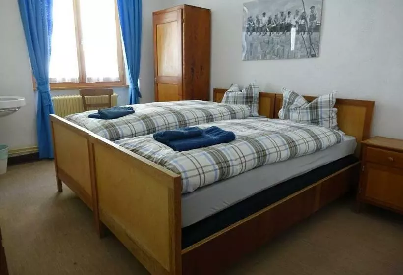 Hotelli Pension Bellevue Gondo