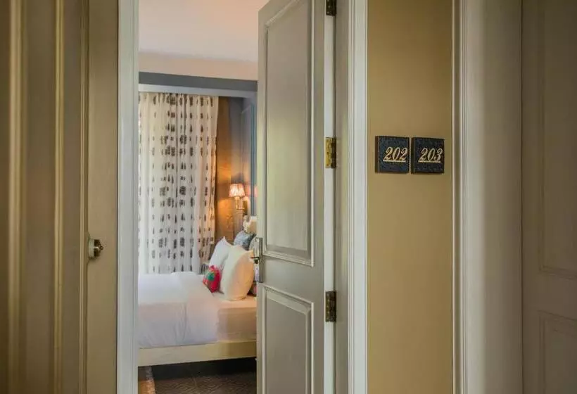 Hotelli Red Thread Calangute