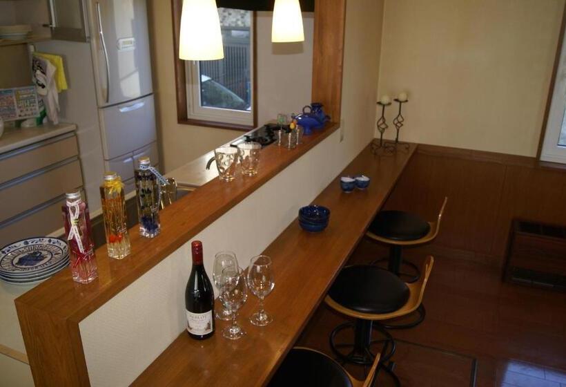 بنسيون Izari Village