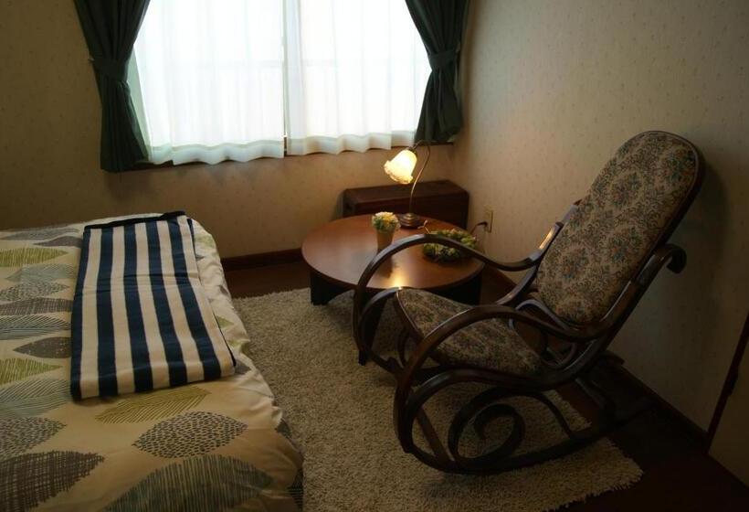 بنسيون Izari Village