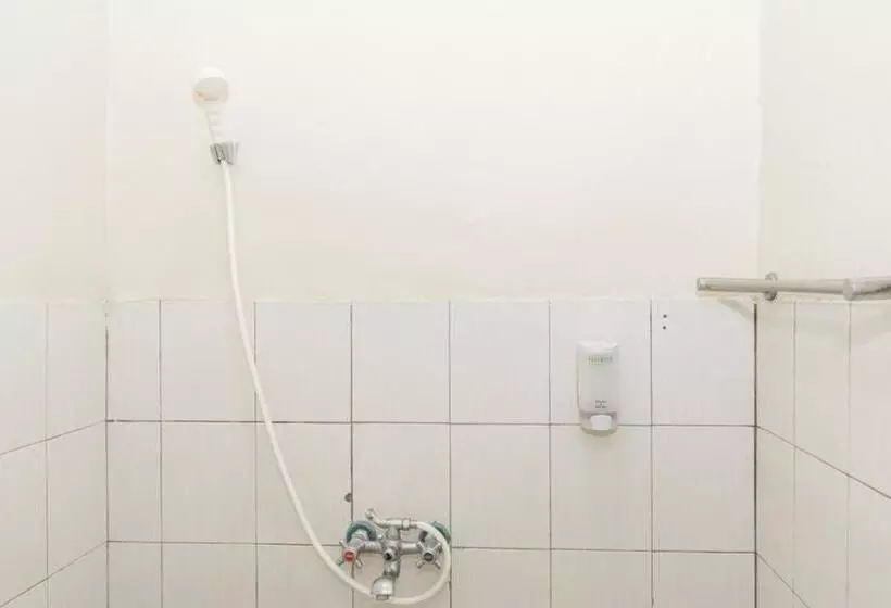 Majatalo Reddoorz Near Gajahmungkur Semarang