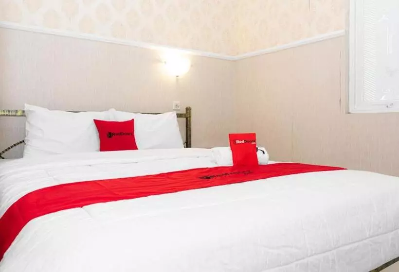 Majatalo Reddoorz Near Gajahmungkur Semarang