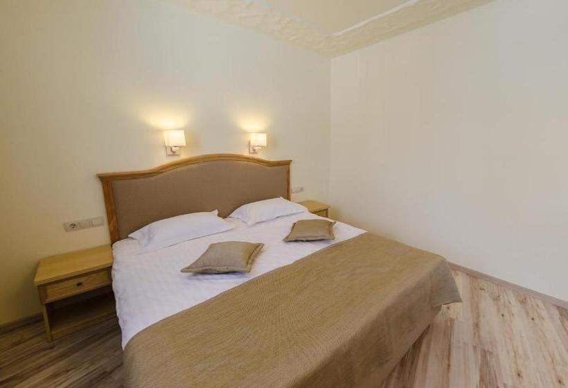 منتجع Hata Hutsula