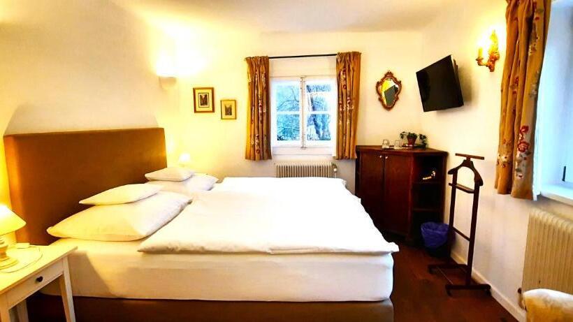 住宿加早餐  Landsitz Oberhof Petit Hôtel