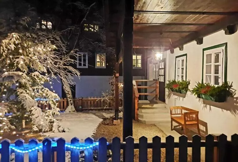 Aamiaismajoitus (B&B) Landsitz Oberhof Petit Hôtel