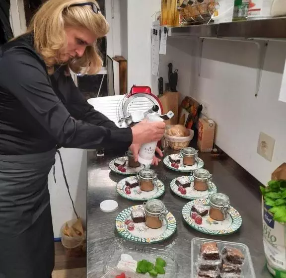 Aamiaismajoitus (B&B) Landsitz Oberhof Petit Hôtel