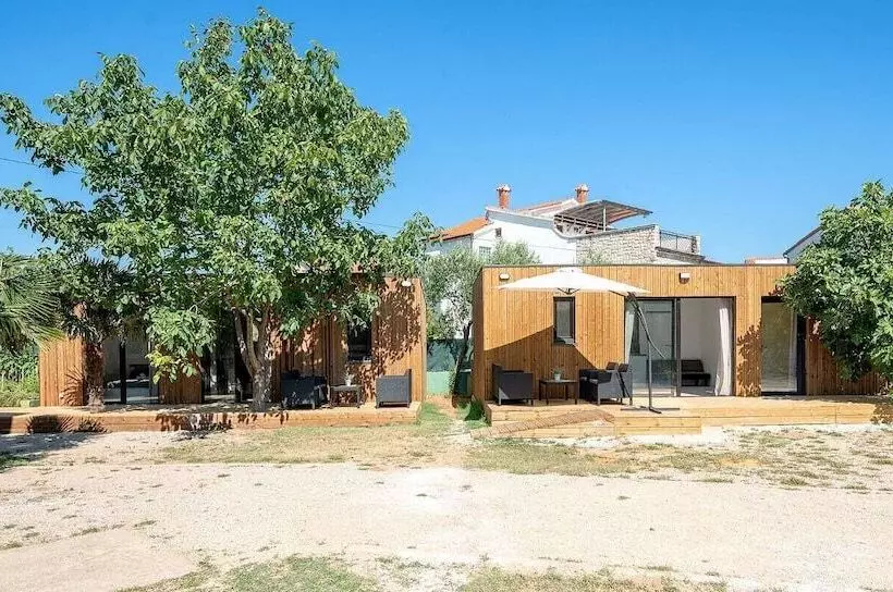 Hotelli Dom Autocamp