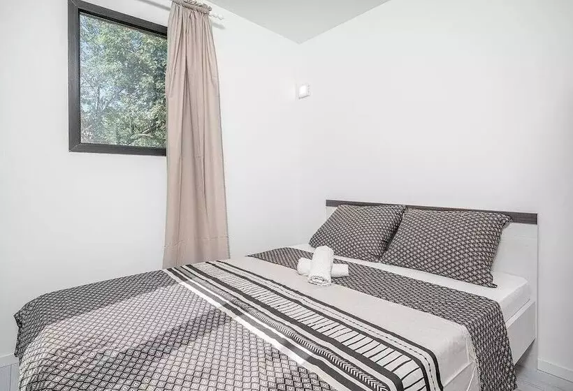 Hotelli Dom Autocamp