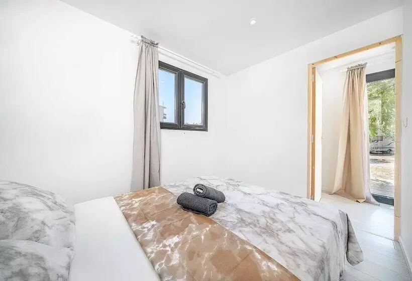 Hotelli Dom Autocamp