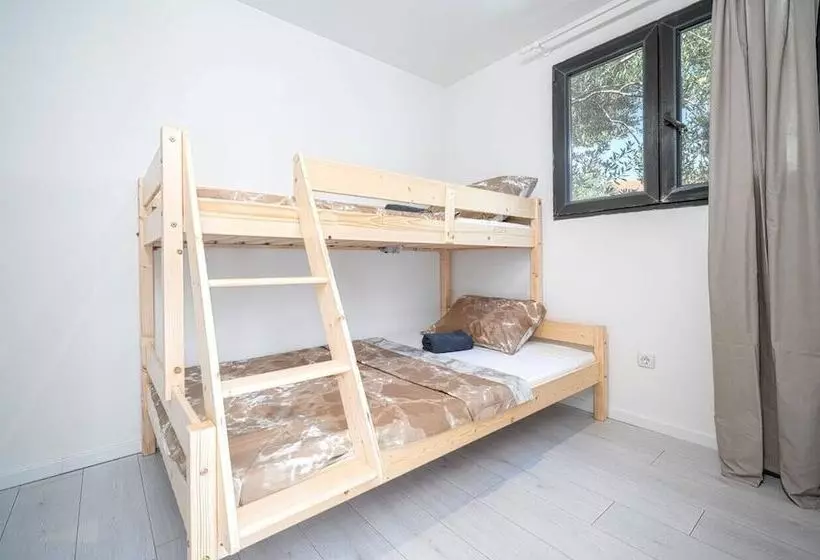 Hotelli Dom Autocamp