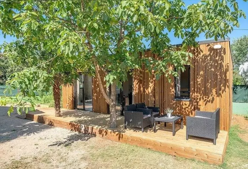 Hotelli Dom Autocamp