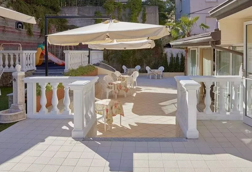 Hotelli Plaza Tabiano