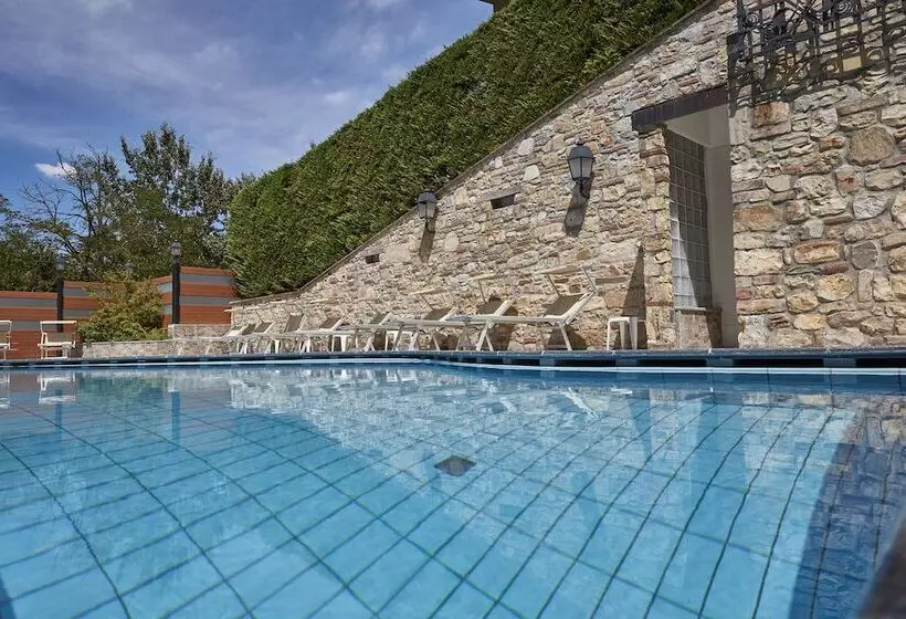 Hotelli Plaza Tabiano