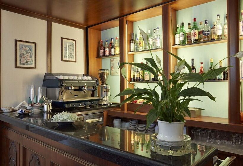 فندق Plaza Tabiano