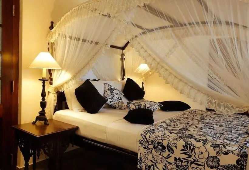 هتل Sanctuary Lodge