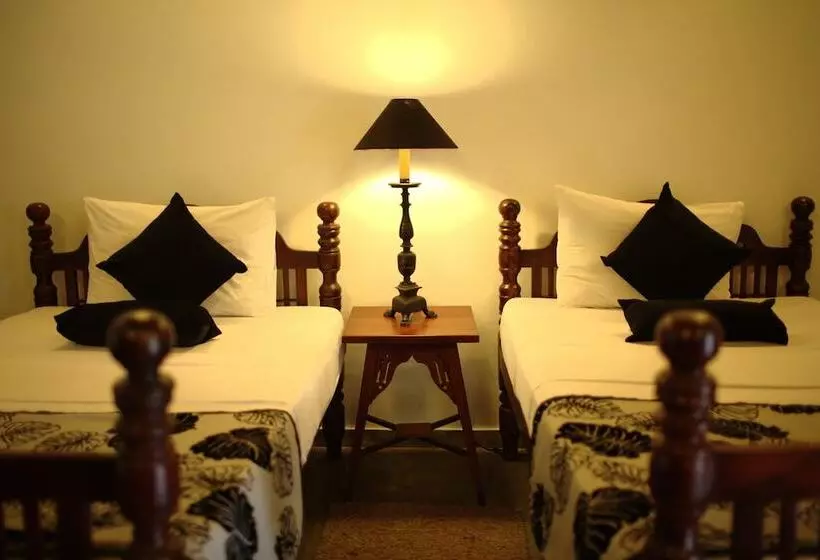 هتل Sanctuary Lodge