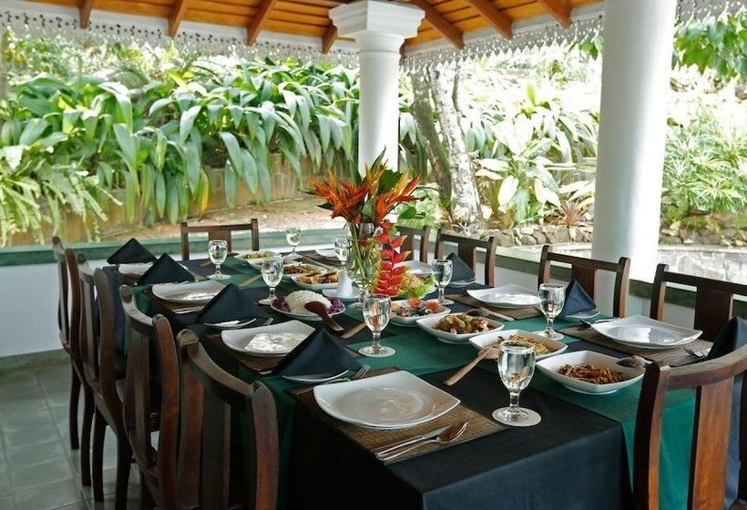 호텔 Sanctuary Lodge