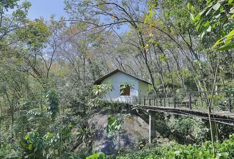 هتل Sanctuary Lodge