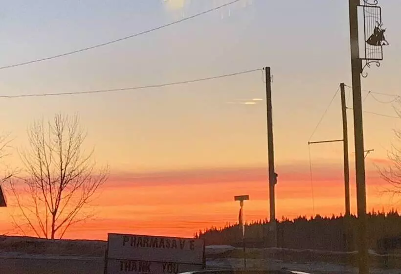 Hotelli Sheridan Lawrence Inn