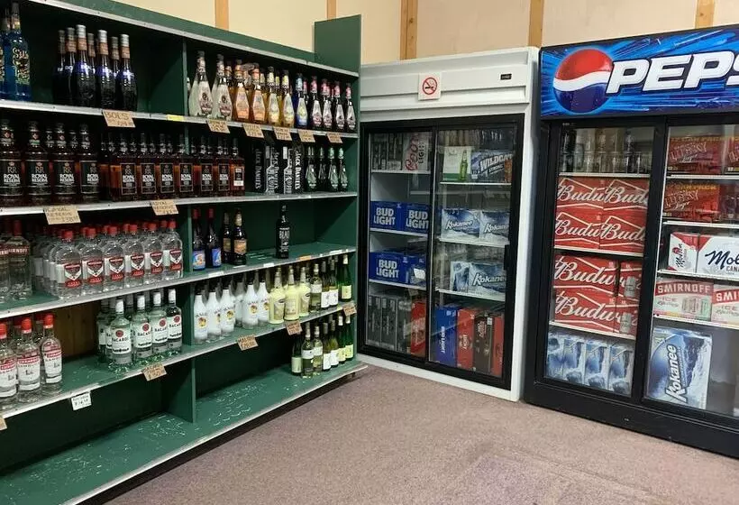 Hotelli Sheridan Lawrence Inn