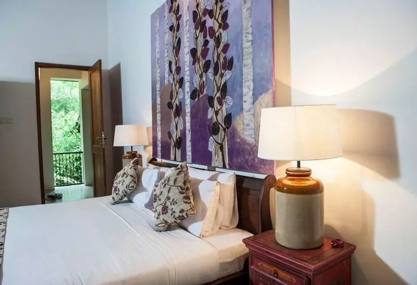 Majatalo The Weir House