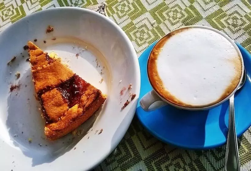 تختخواب و صبحانه La Genzianella