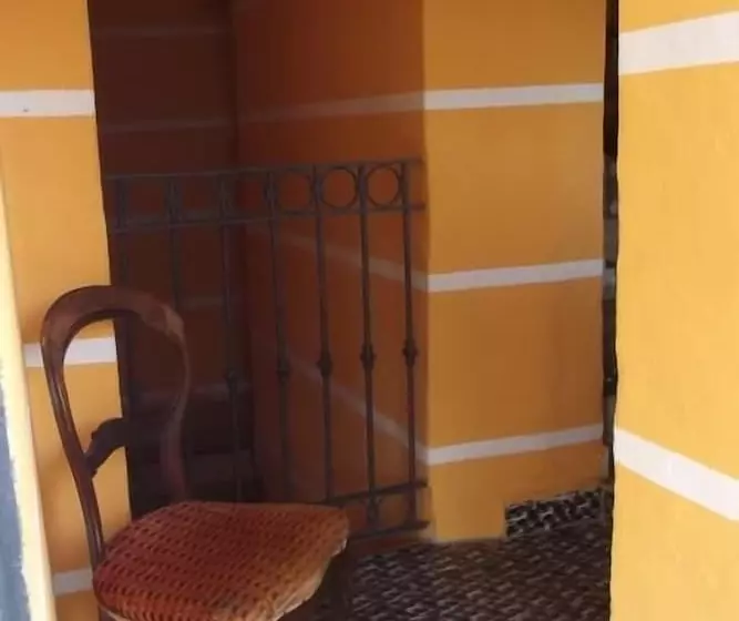 تختخواب و صبحانه La Genzianella