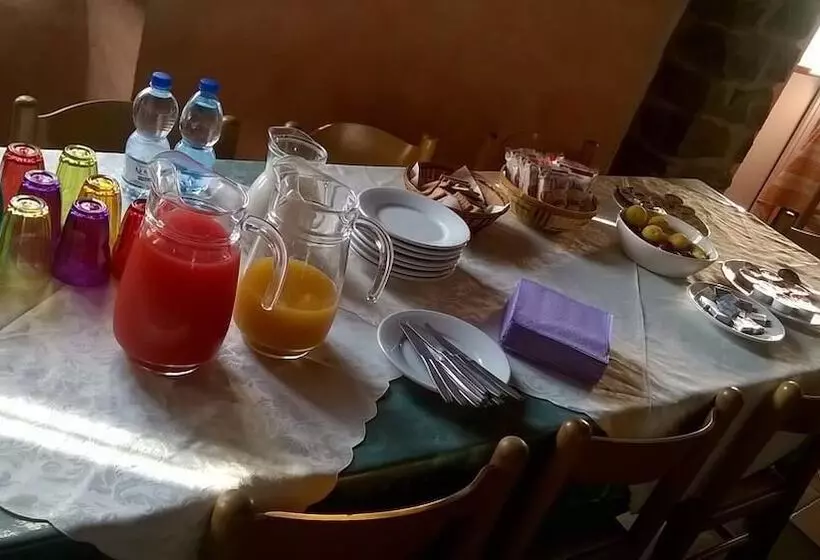 تختخواب و صبحانه La Genzianella