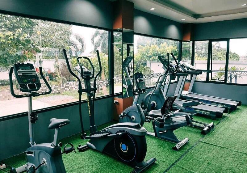 Hotel Grand Esie Service Apartment