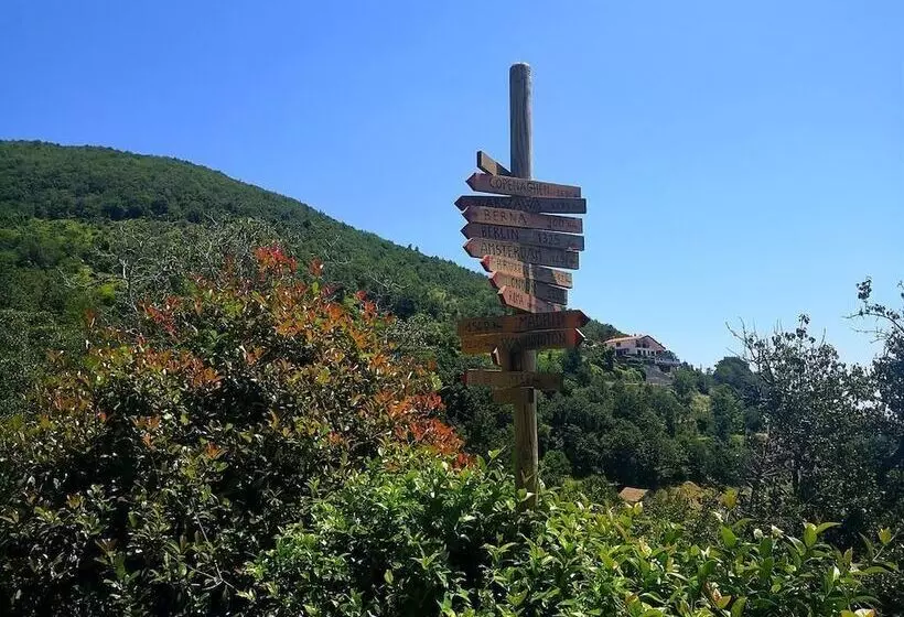 Maaseutuhotelli Agriturismo Il Castagno