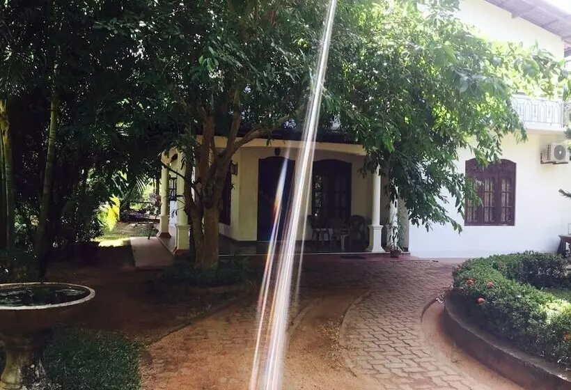 Majatalo Pabasara Guest House Kalawewa