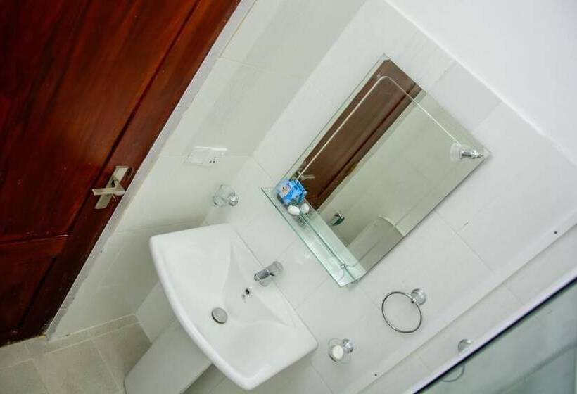 פנסיון Villa White