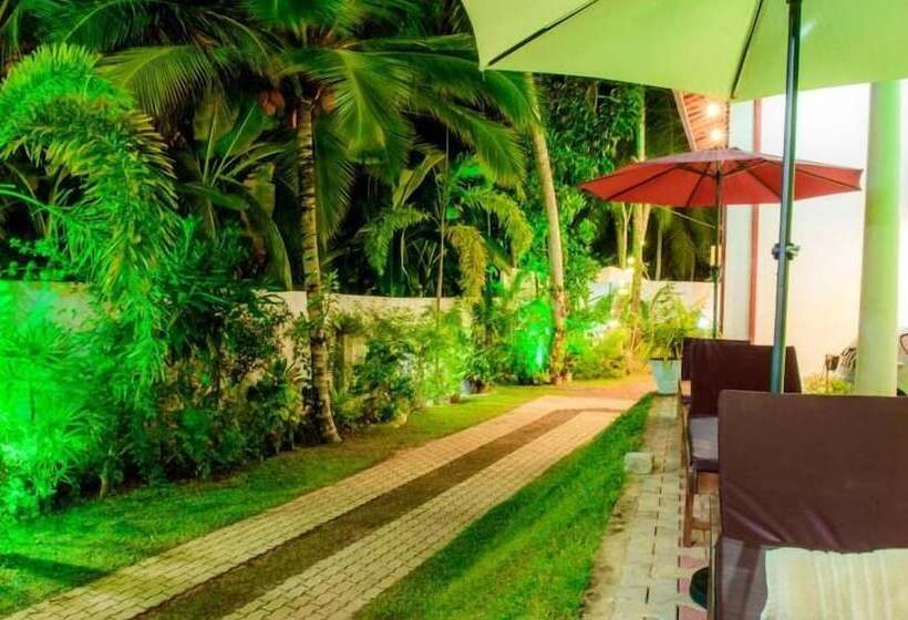 פנסיון Villa White