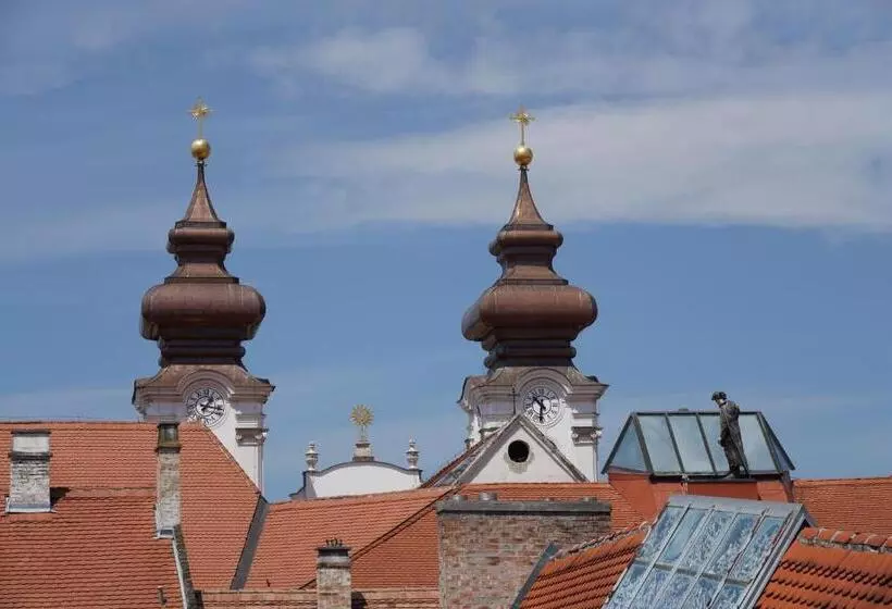 Hotelli Teátrum Boutique